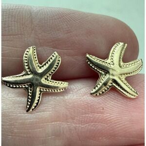 14K Yellow Gold Starfish Stud Earrings 0.5 gr Dainty Beach Nautical